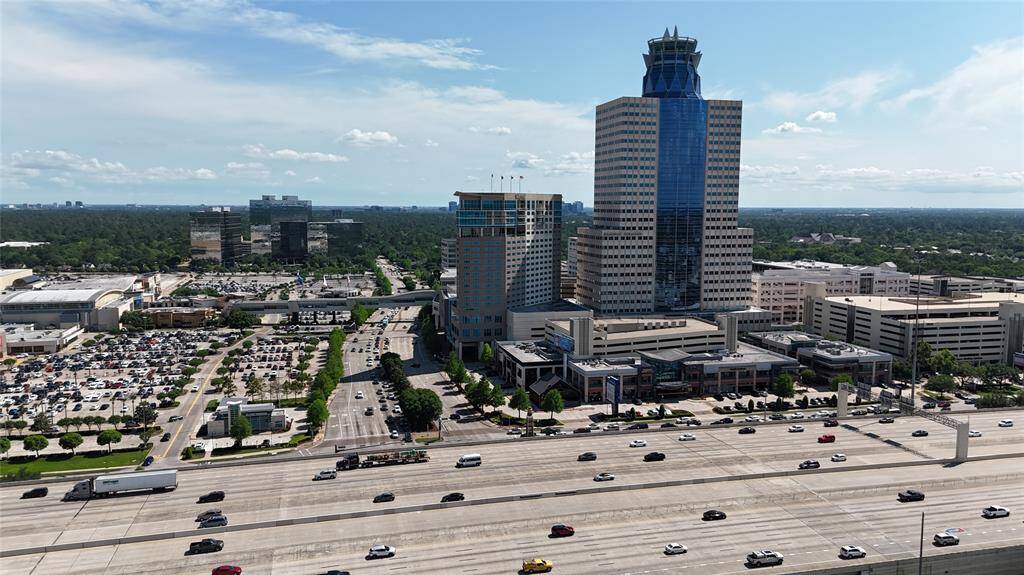 Convenient Location just 10 minutes from Memorial Hermann Hospital and Memorial City Mall.