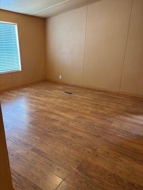 Spacious bedroom