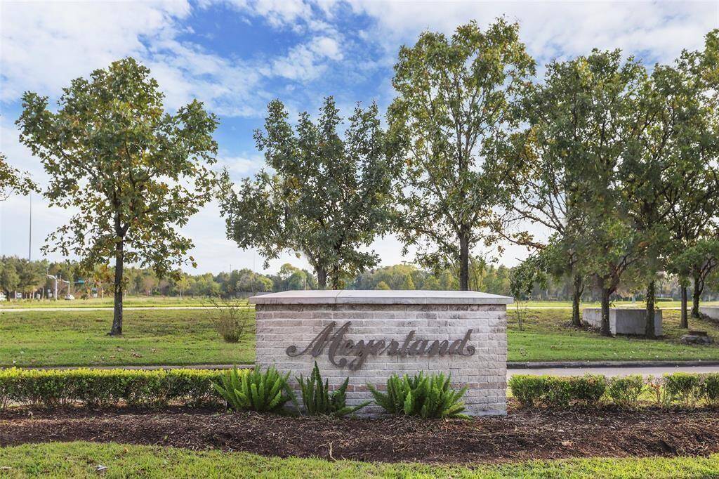 The Neighborhood of Meyerland is located just outside Loop 610 and covers approximately 6000 acres.  Meyerland has easy access to The Galleria, Greenway Plaza, Downtown Houston, and the Medical Center.  Meyerland also boasts Award Winning Schools and numerous Retail Outlets and Restaurants.