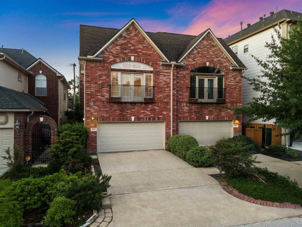 Enjoy the convenience of a private driveway and attached two-car garage in the heart of Rice Military—just minutes from parks, trails, and inner-loop attractions.