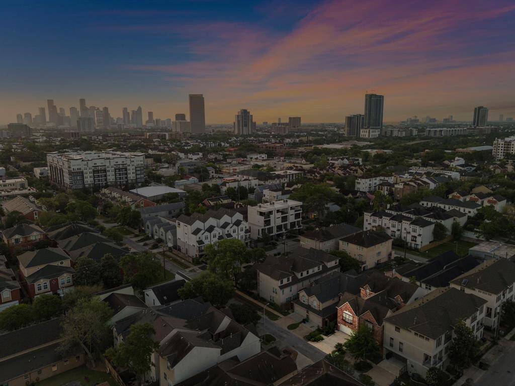 Nestled in Houston’s vibrant Rice Military neighborhood, this home offers close proximity to Downtown, the Galleria, and major business hubs—ideal for city living with local flair.