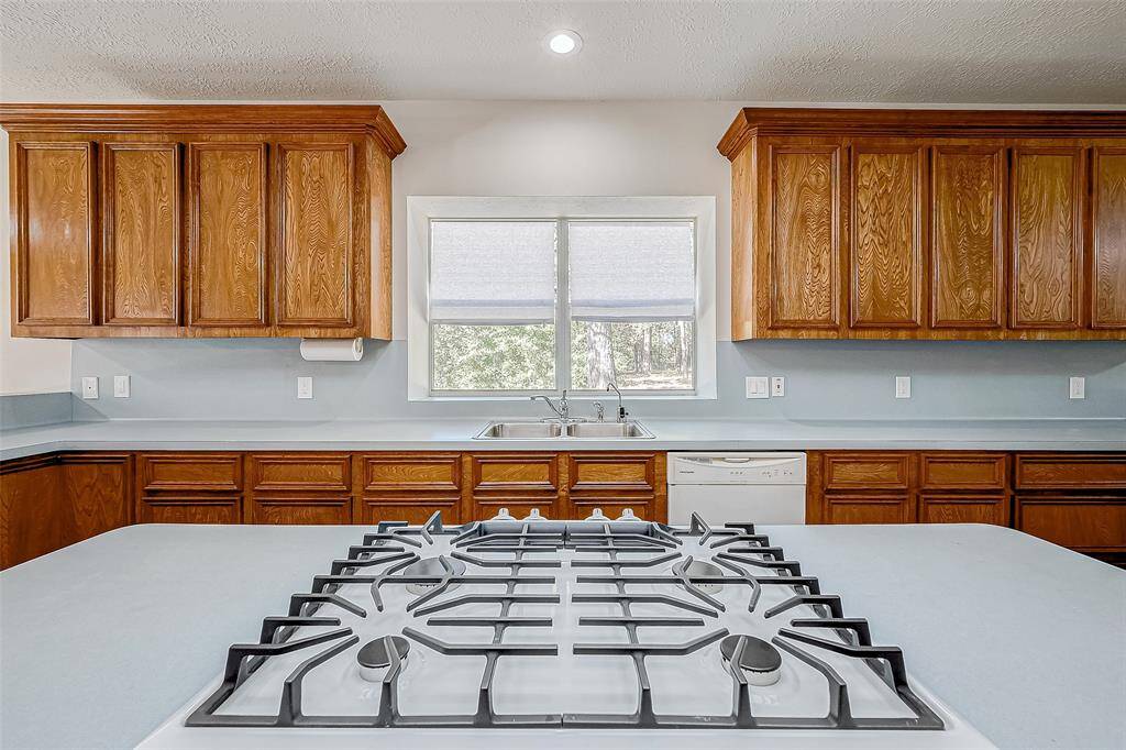 Brand new gas stove top in island