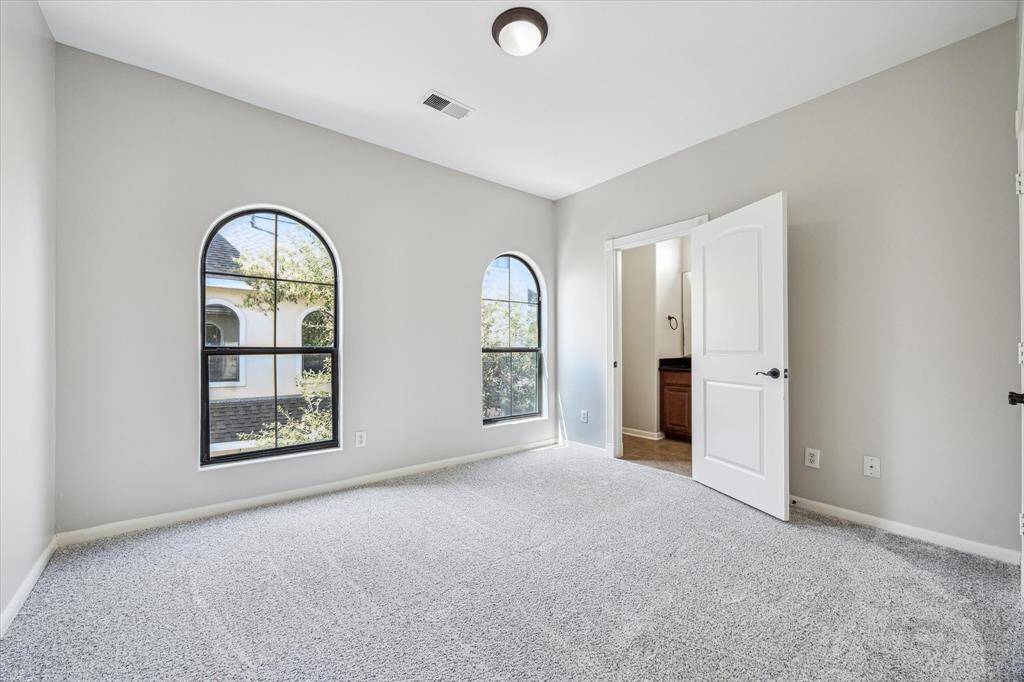 Second guest room is located on the third floor - complete with its own bathroom!