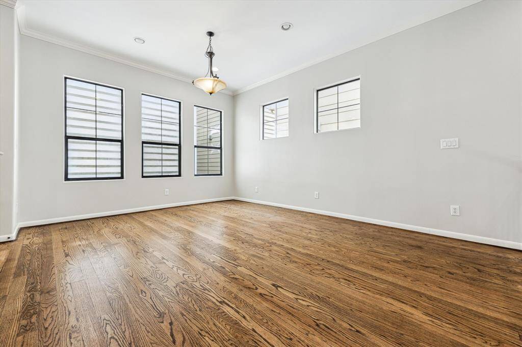 The floors are in pristine condition.