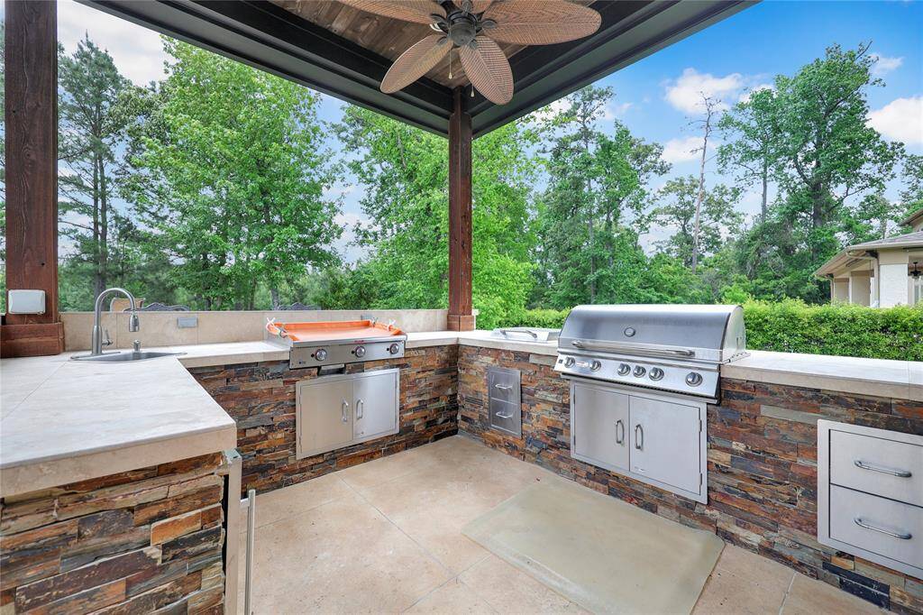 Your outdoor kitchen & entertainment space.