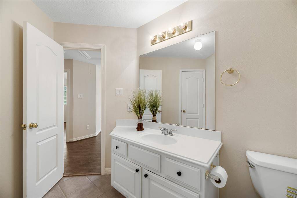 Upstairs bathroom