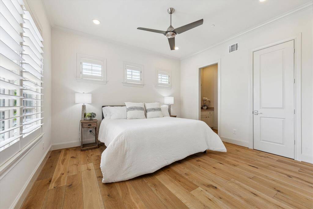 Secondary bedroom (12' x 14') with Jack and Jill Bath & walk-in closet.