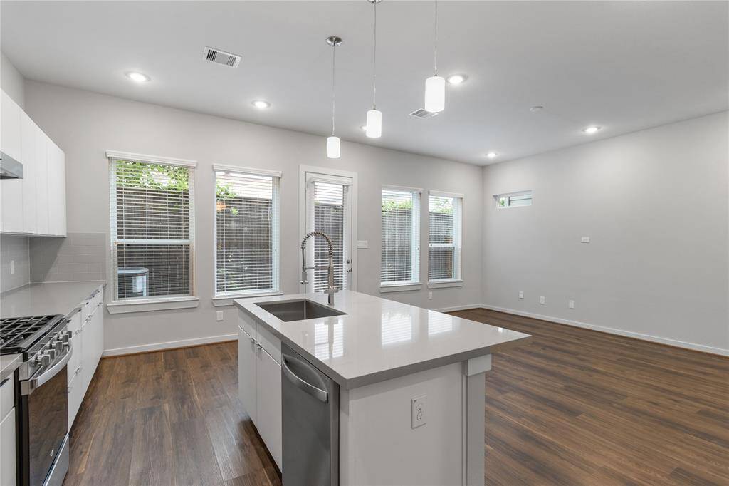 Beautiful windows for natural light.