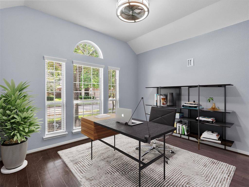 Home Office/ Study