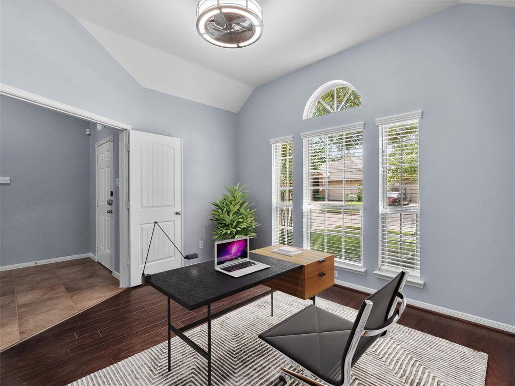 Home Office/ Study