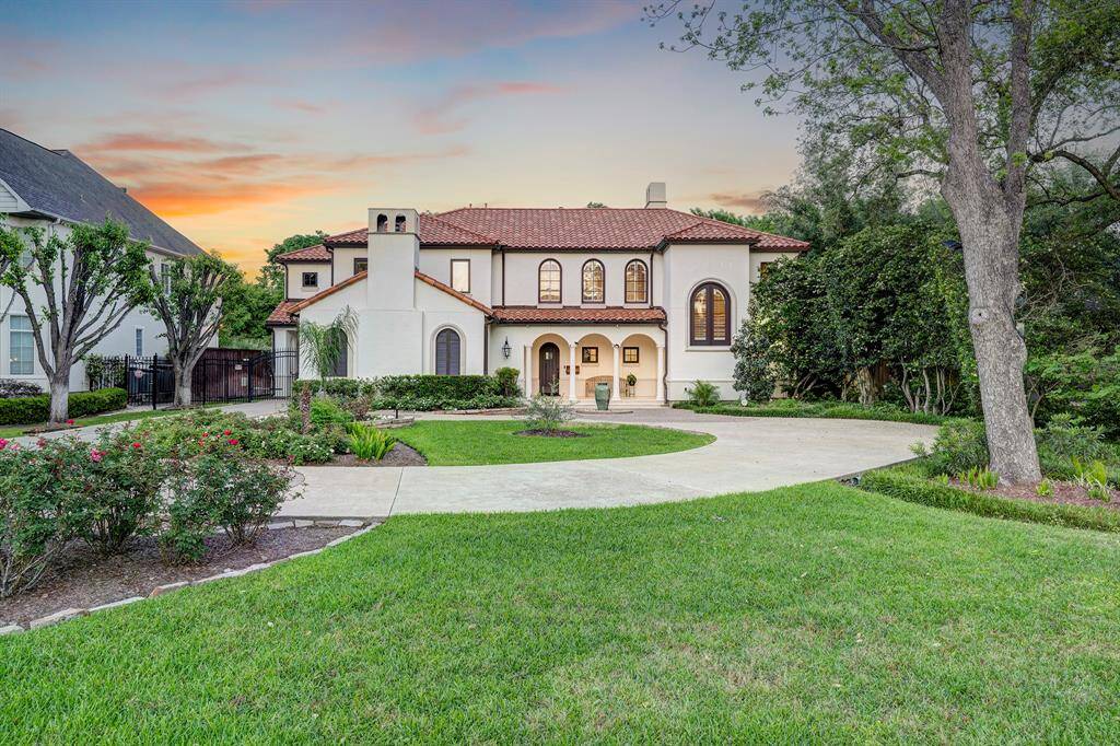 6101 Newcastle, a true Italian villa in the heart of Bellaire