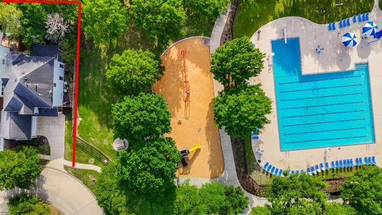 See how close the home is to the Pool and Park.