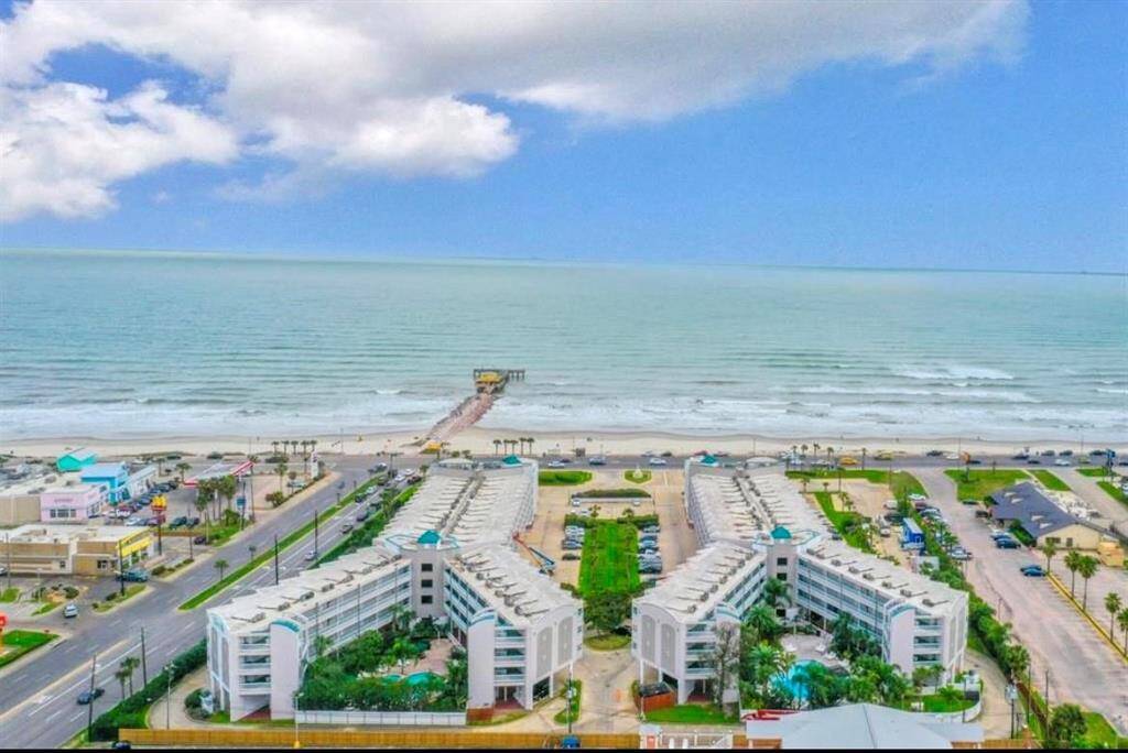 This property is meticulously maintained with a lobby, two pools, elevators, ice machines, security and more!