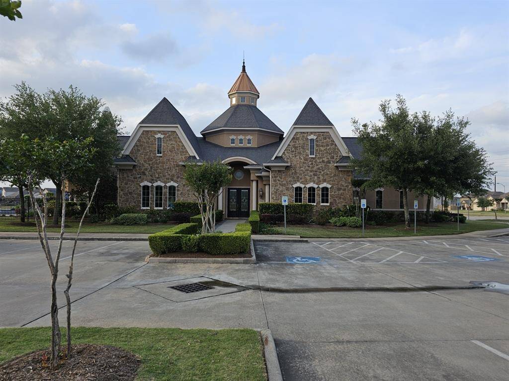 Luxurious Club House