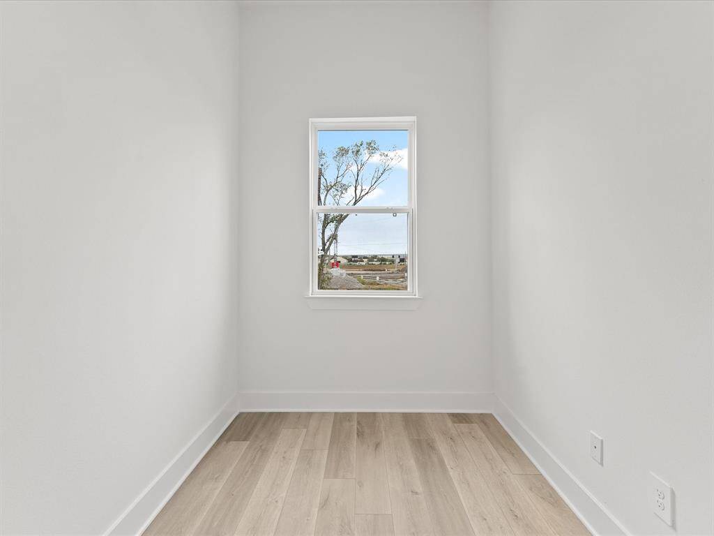 Home Built by Same Builder but Differnet Plan. Finishes and Selections may Vary.