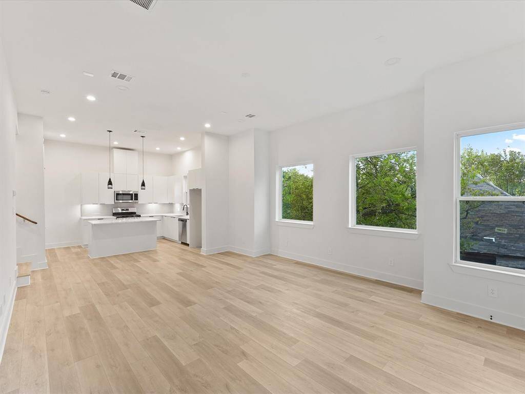 Home Built by Same Builder but Differnet Plan. Finishes and Selections may Vary.