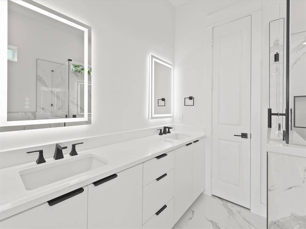 Home Built by Same Builder but Differnet Plan. Finishes and Selections may Vary.