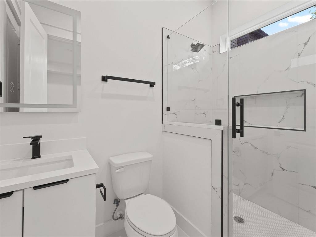 Home Built by Same Builder but Differnet Plan. Finishes and Selections may Vary.