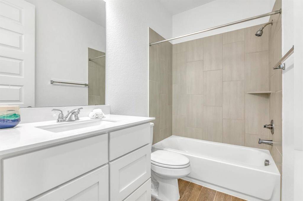 2nd Bathroom