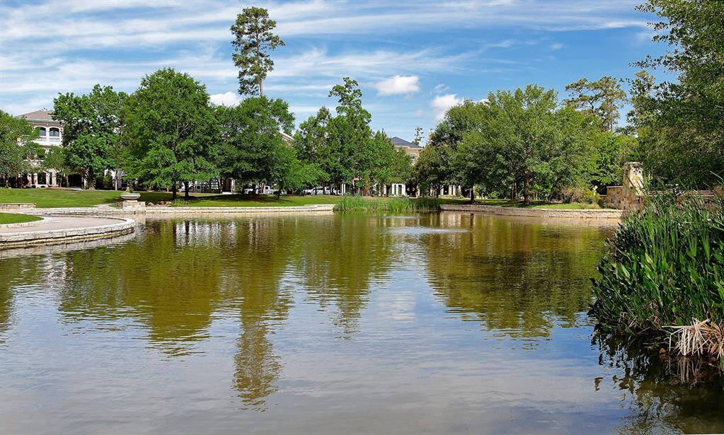Stunning lakeside community of East Shore not only features abounding water views and greenery throughout, it also offers amazing amenities including private club house, resort-style pool, lit pathways and 24-hour security.