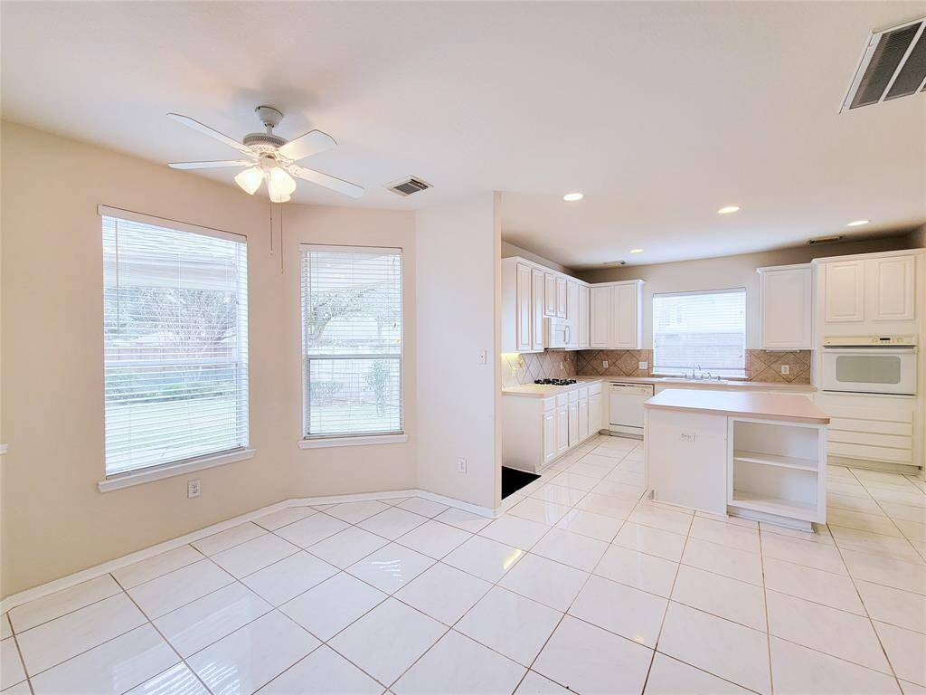 Note the bay window. Very light & bright plan.