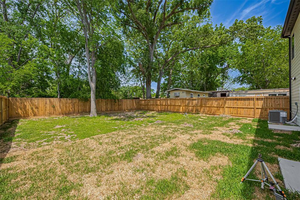 Room to RoamThis oversized backyard is fully fenced and ready for your next chapter—whether it’s weekend BBQs, a future garden, or play space for pets and kids under mature shade trees. The possibilities are endless.