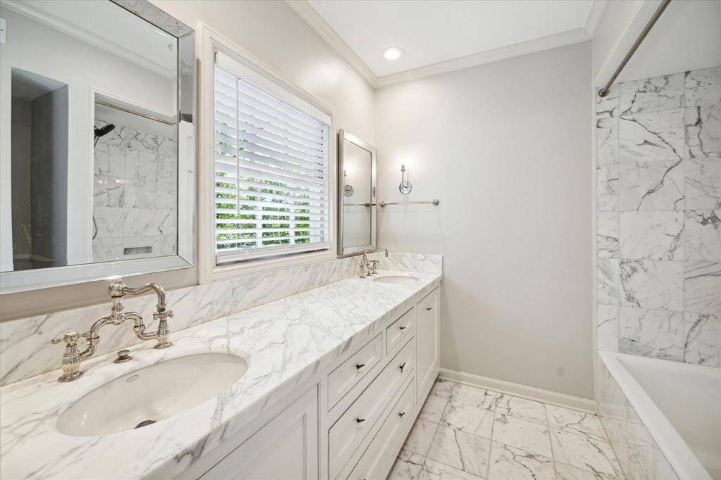 Secondary bath.
