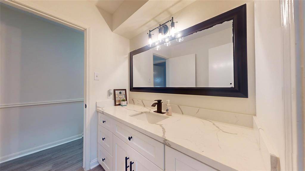 Quartz in the bathroom!