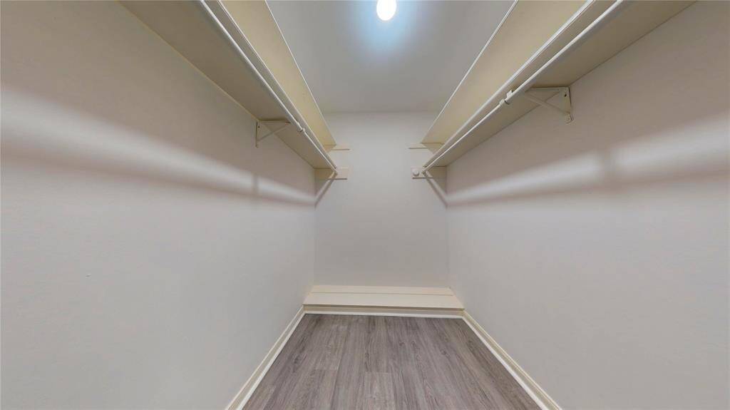 Did you say walk-in closet?