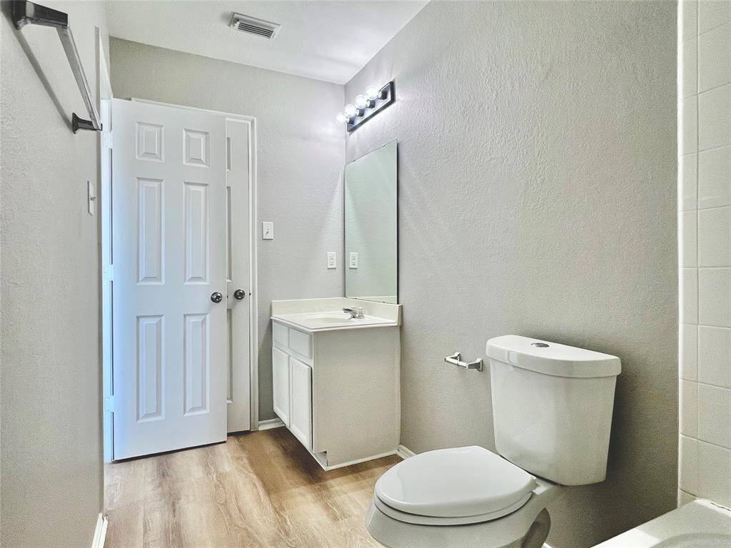 PRIMARY BATHROOOM