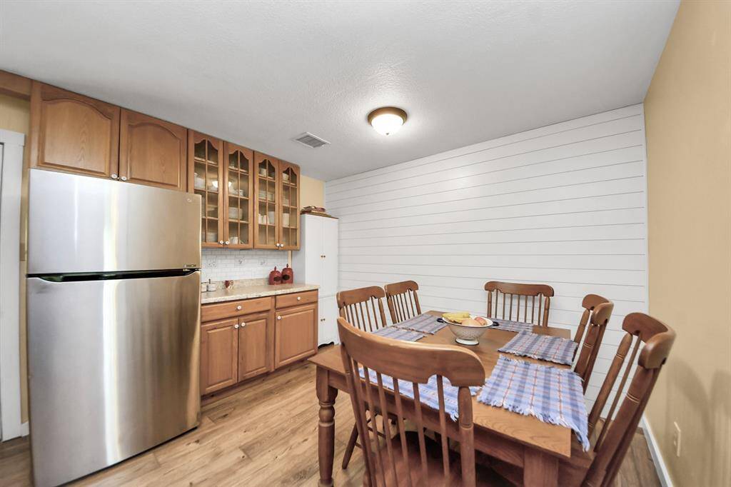 dining room/kitchen
