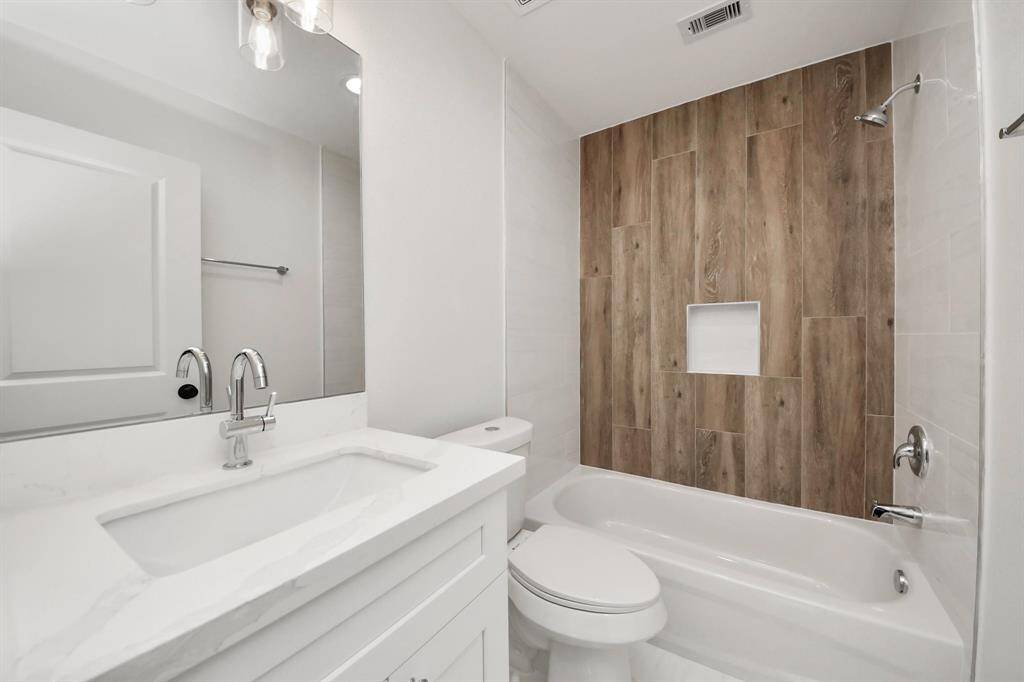 guest bathroom upstairs