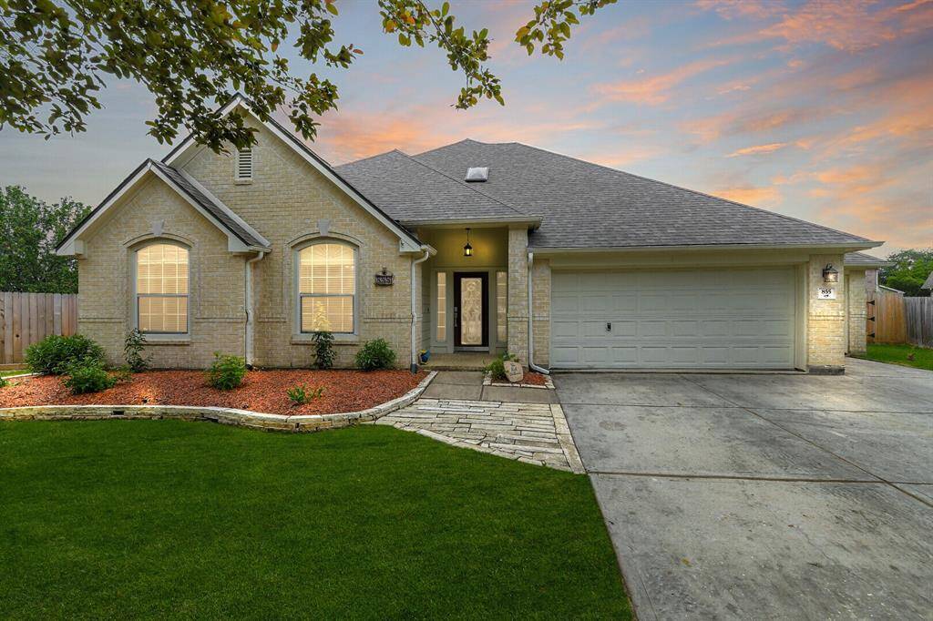 Welcome to 855 Booth Bay Court, in the sought after community of South Shore Harbour in League City!