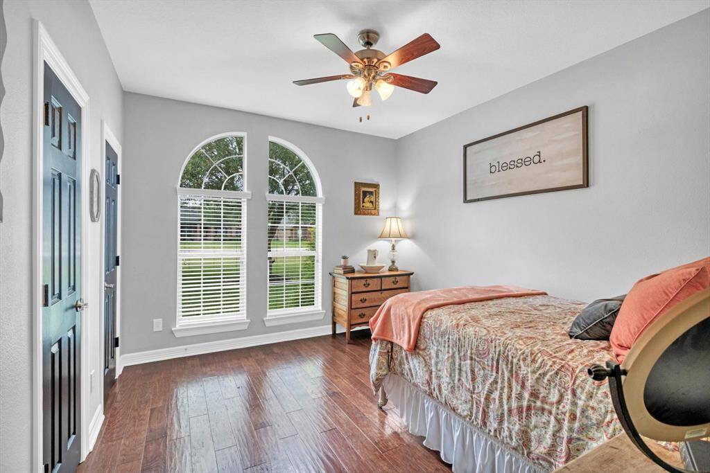 Downstairs guest bedroom.