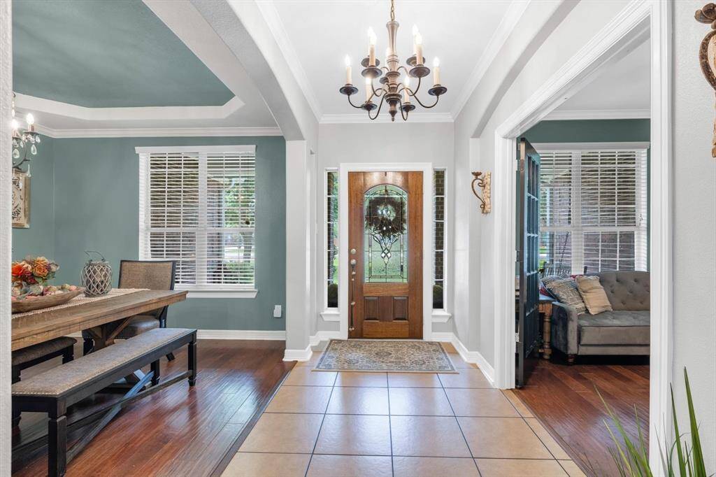 Inviting front entry.