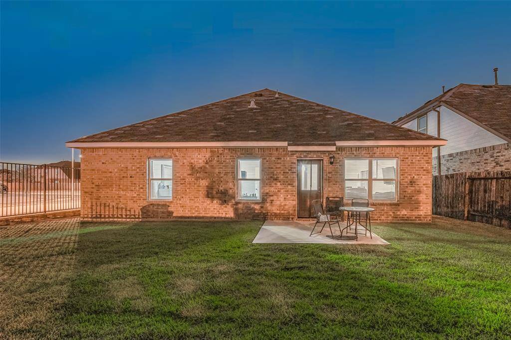 Large backyard, neighbors on only one side of the home!