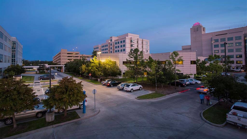 Easy access to the Woodlands Medical Center and more!