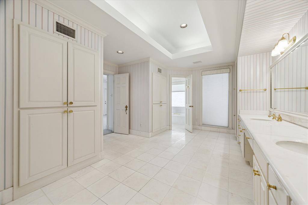another bathroom view