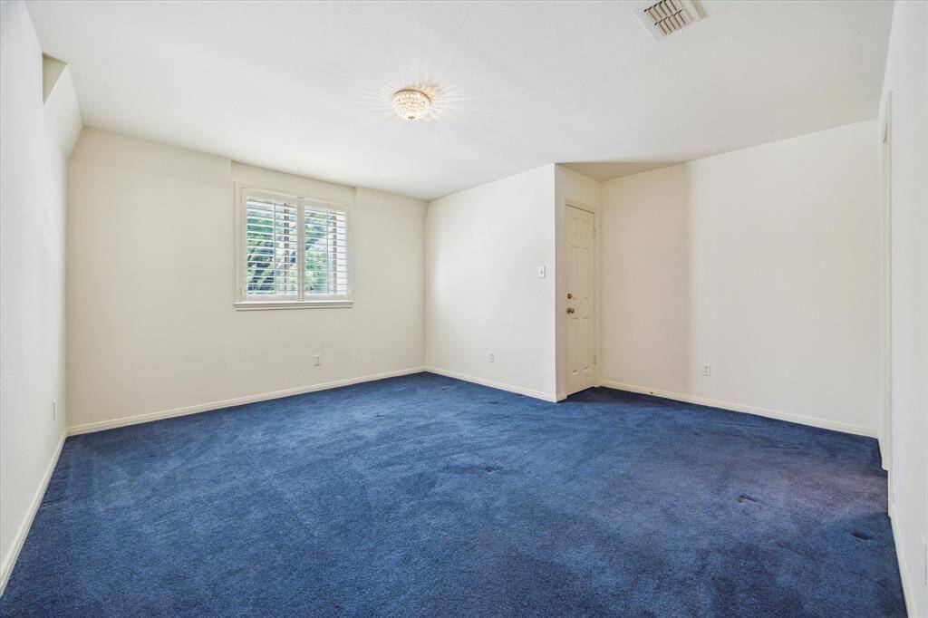 secondary bedroom