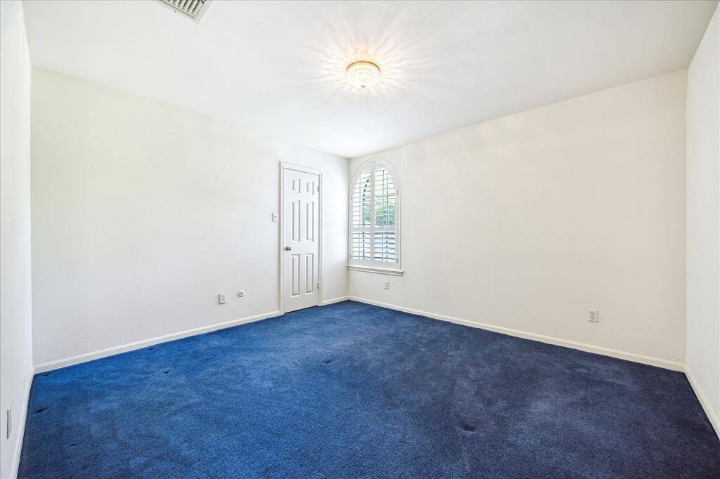 secondary bedroom