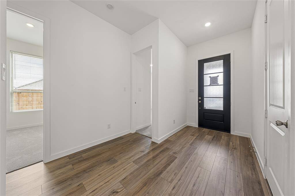 Bright entry with keyless entry door