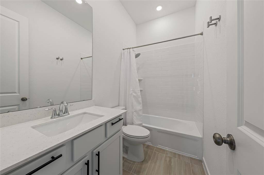 Secondary bathroom