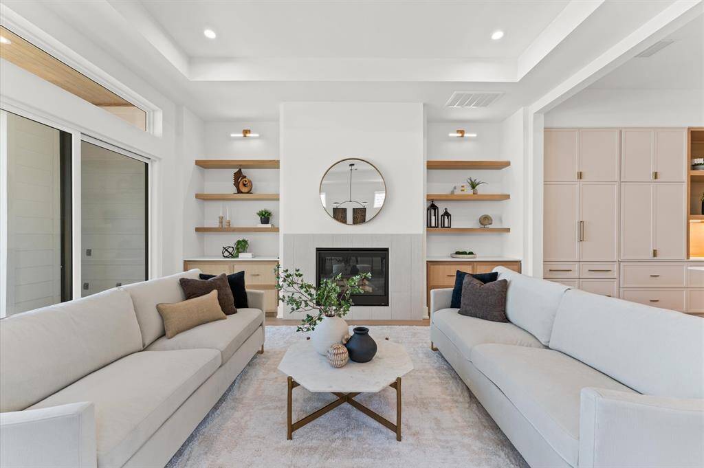 Welcome to 1130 Nicholson Street, a new construction collaboration between TOMO Homes and West & Wafford.