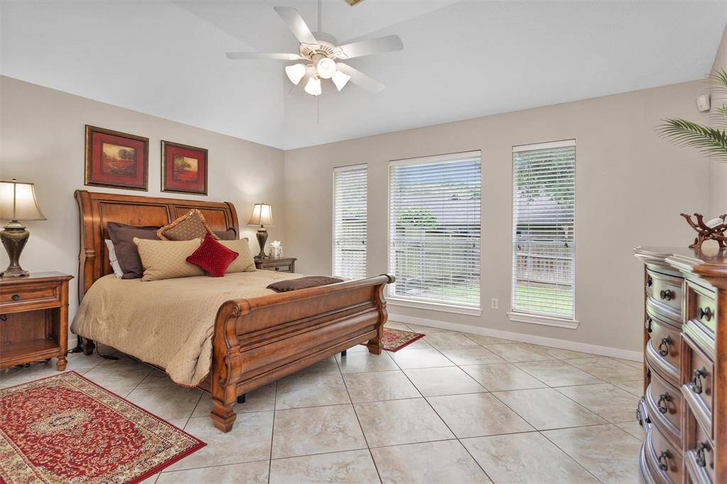 Very spacious room for your home office or 4th bedroom