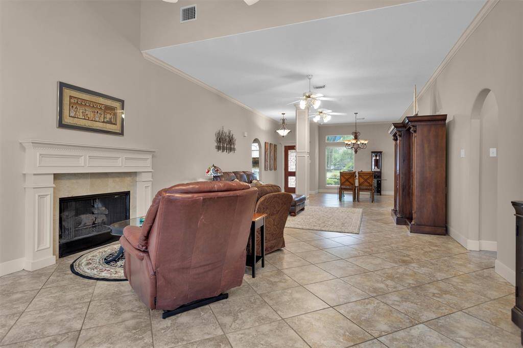 Expansive and inviting living area ideal for relaxation and entertaining.