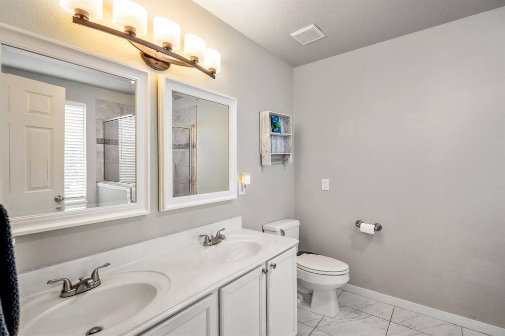 Alternate view of primary vanity