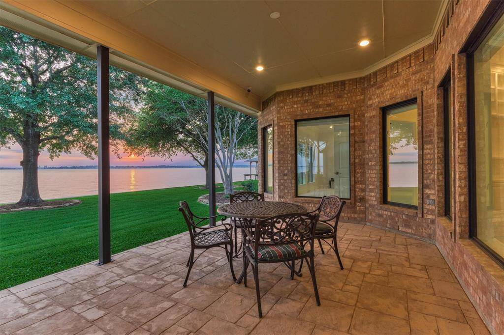 An important yet unseen feature of this home is the installation of hurricane clips in all exterior walls. These metal connectors are specifically engineered to withstand high-wind and seismic forces, providing enhanced structural integrity and peace of mind.