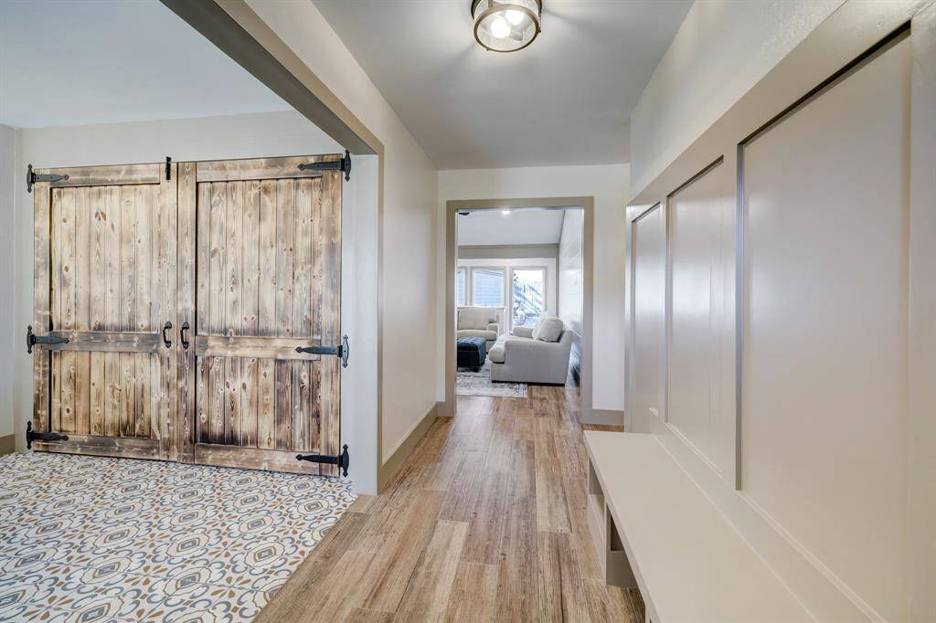 Experience the vibrant and inviting ambiance as soon as you enter this home.