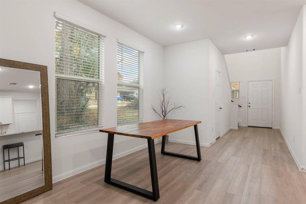 Tall ceilings throughout the first floor.