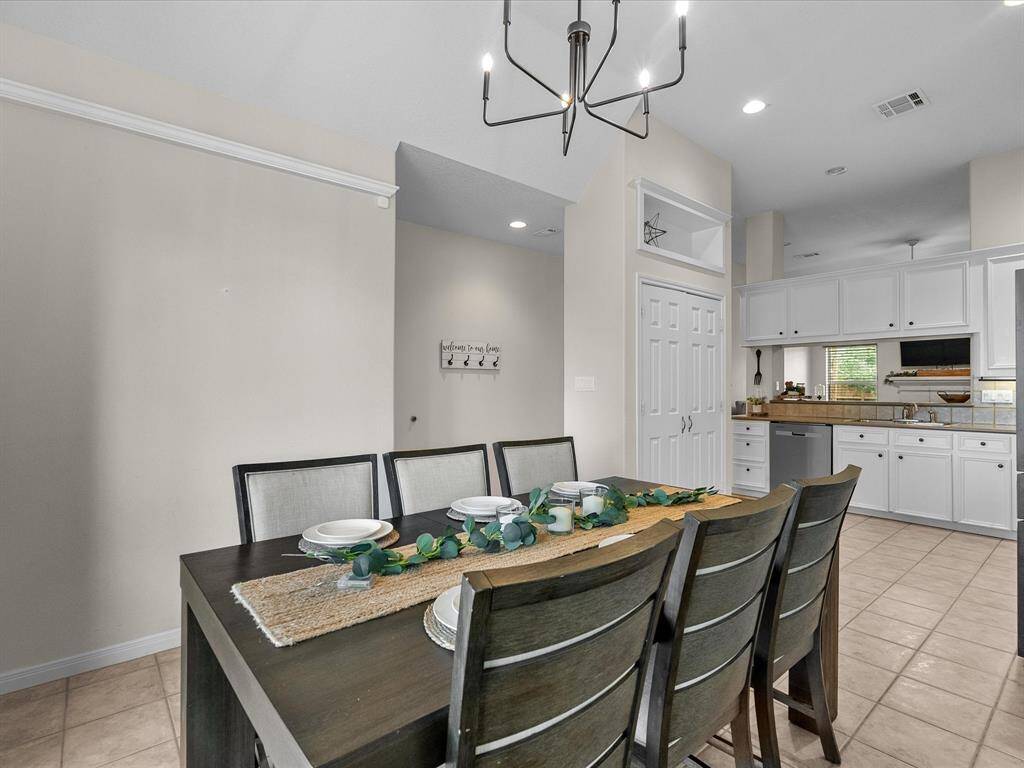 Floating butlers pantry conveinently located for when you're everyday cooking